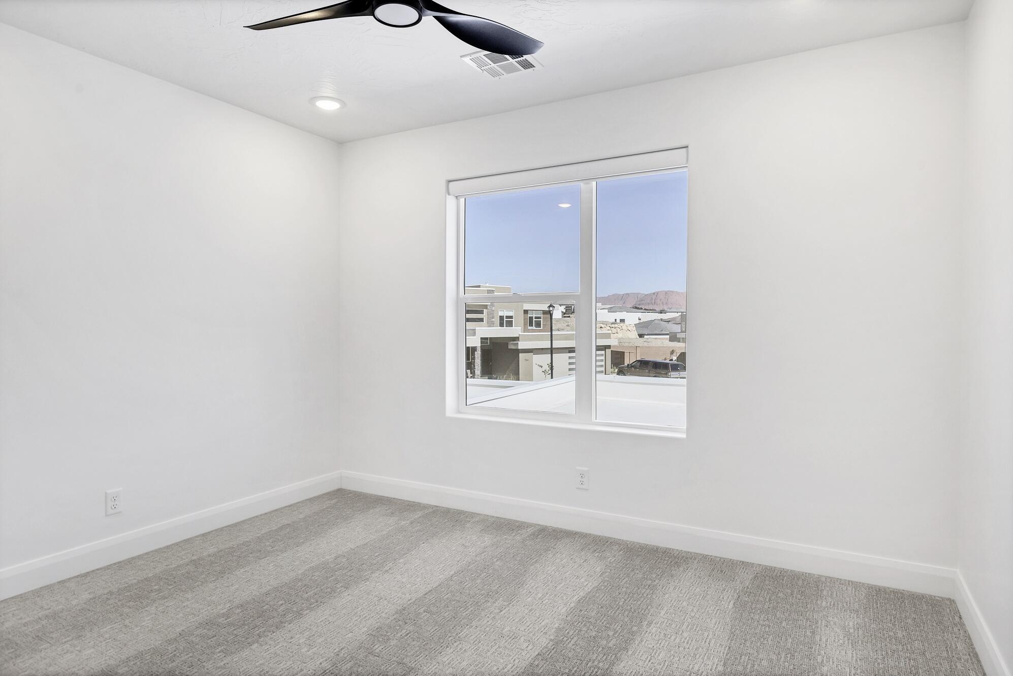 SALARNO HILLS AT DIVARIO - Residential