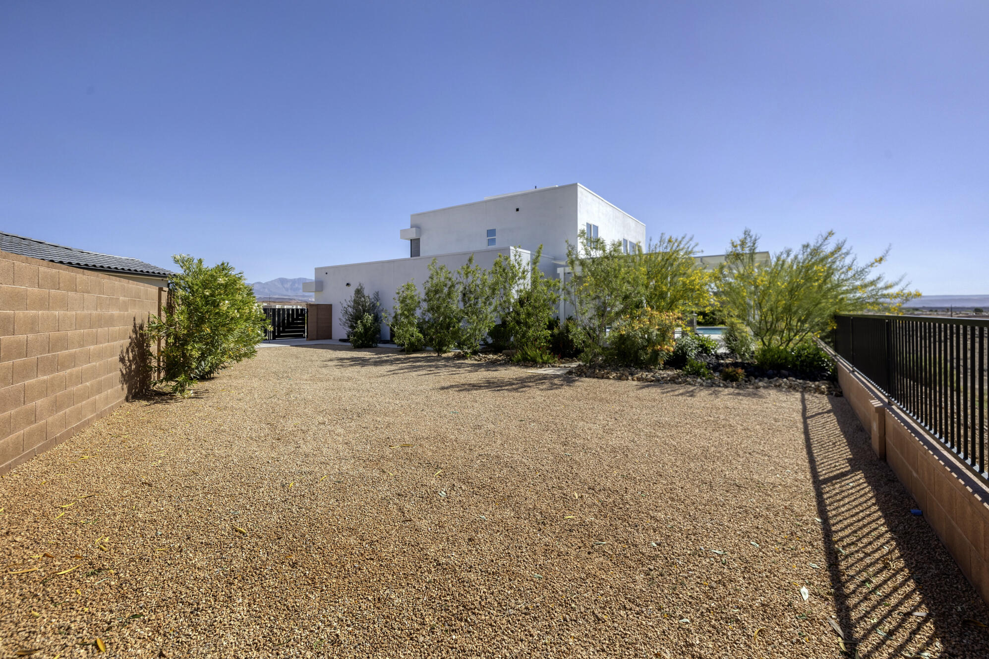 SALARNO HILLS AT DIVARIO - Residential