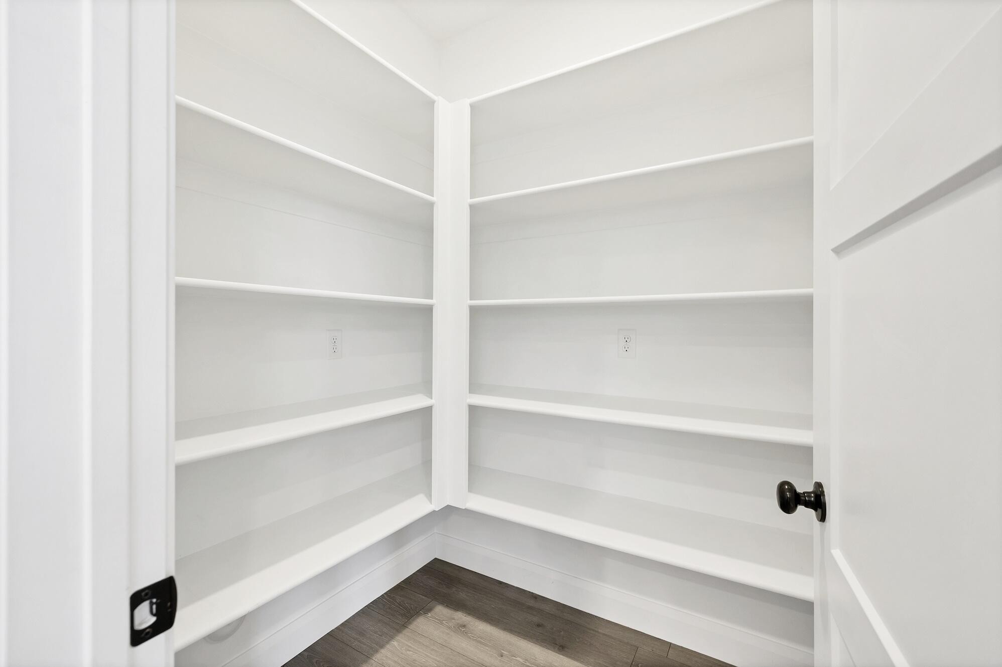 SALARNO HILLS AT DIVARIO - Residential