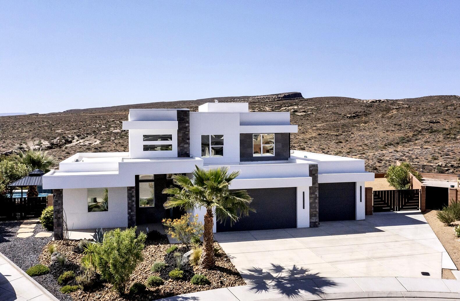 SALARNO HILLS AT DIVARIO - Residential