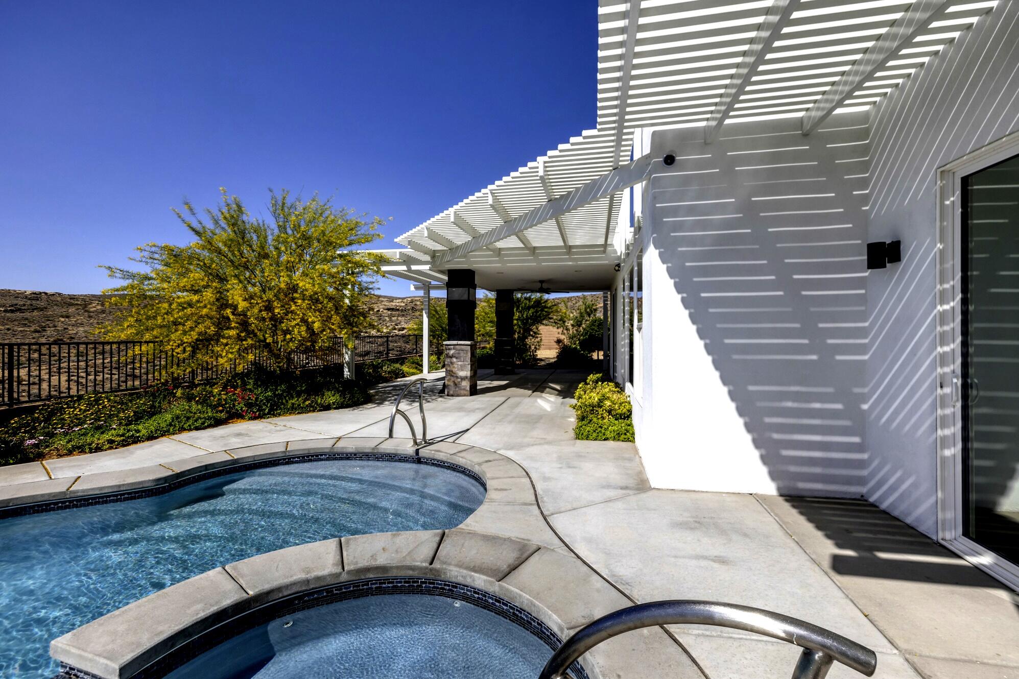 SALARNO HILLS AT DIVARIO - Residential