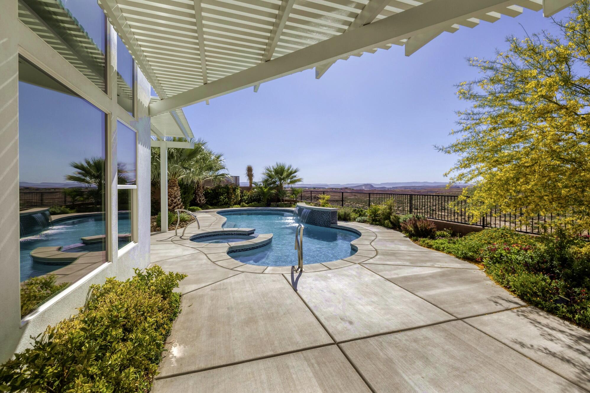 SALARNO HILLS AT DIVARIO - Residential