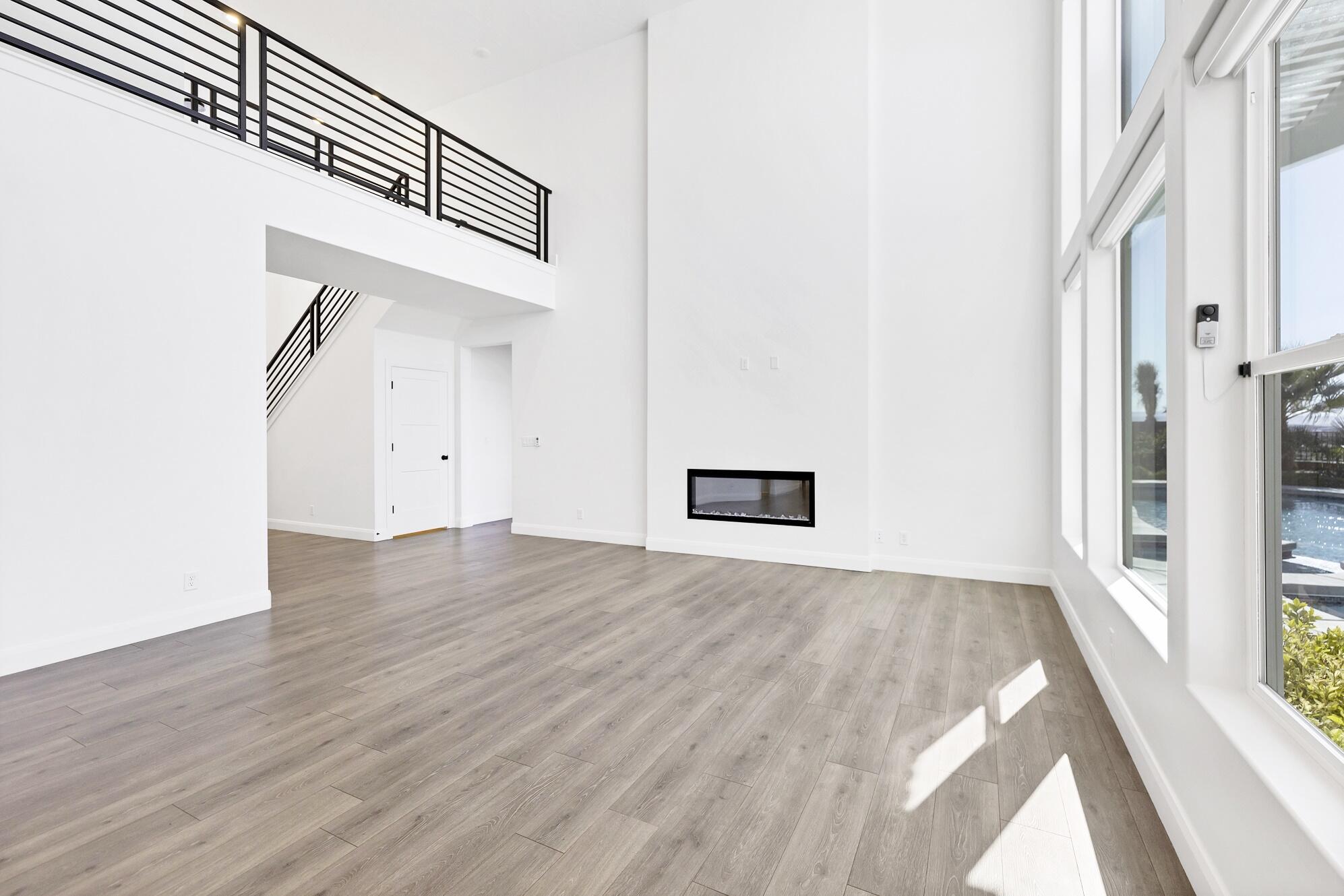 SALARNO HILLS AT DIVARIO - Residential