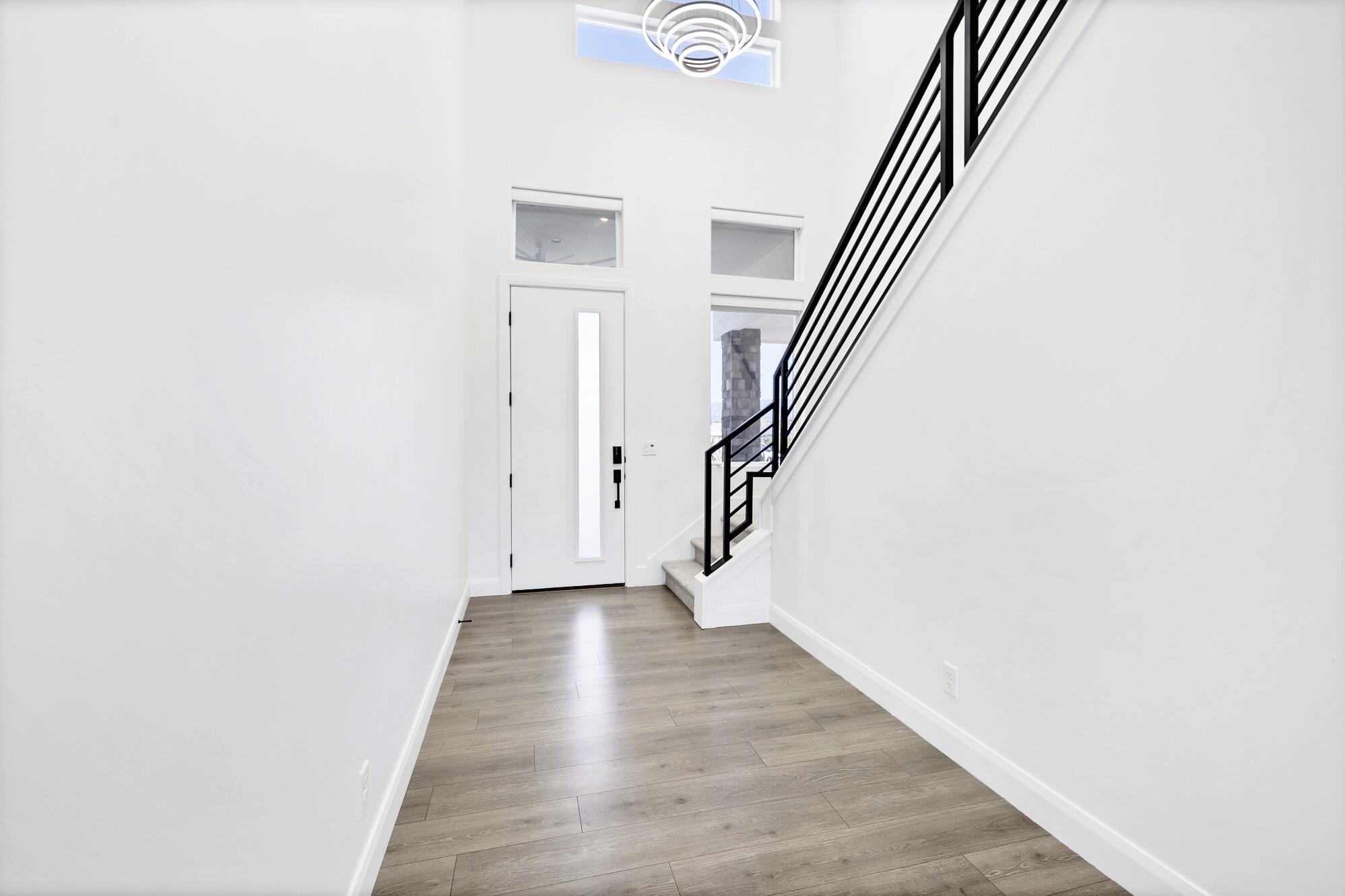 SALARNO HILLS AT DIVARIO - Residential