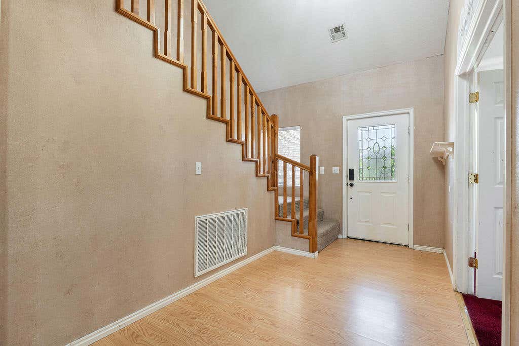 Photo of 620 W 250 S, Hurricane, UT 84737 (MLS # 26-275276)