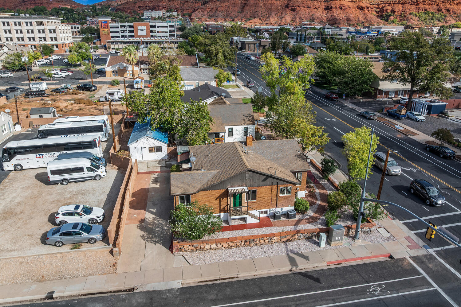 ST GEORGE TOWNSITE - Residential Income