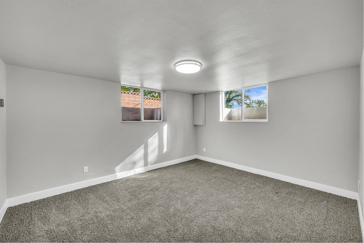 ST GEORGE TOWNSITE - Residential Income