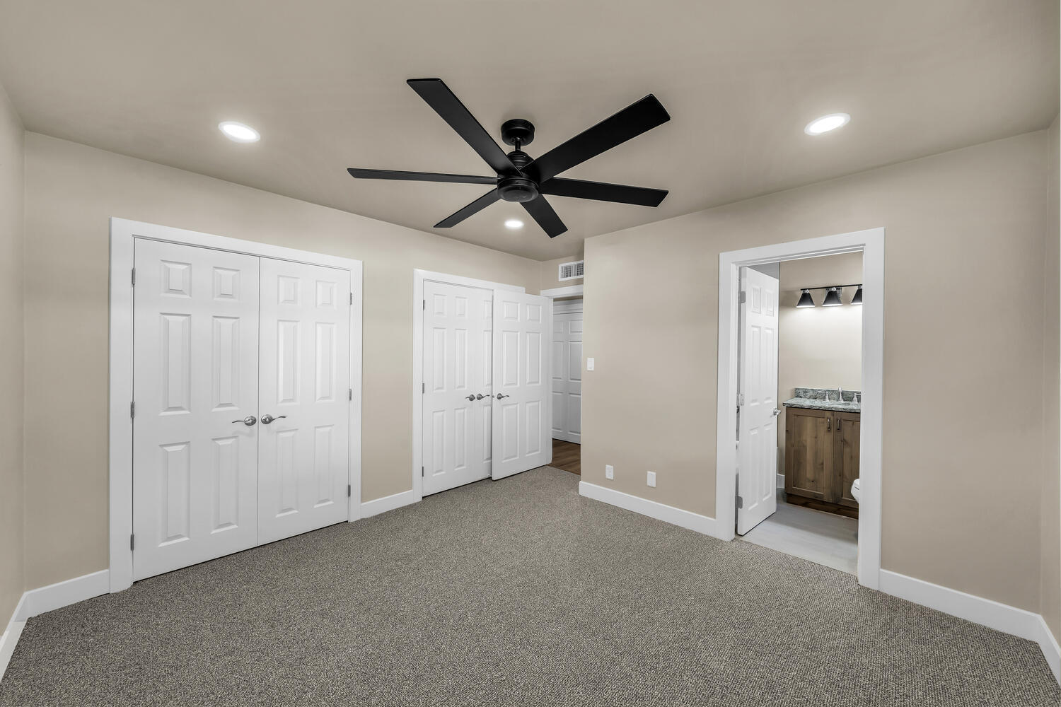 ST GEORGE TOWNSITE - Residential Income