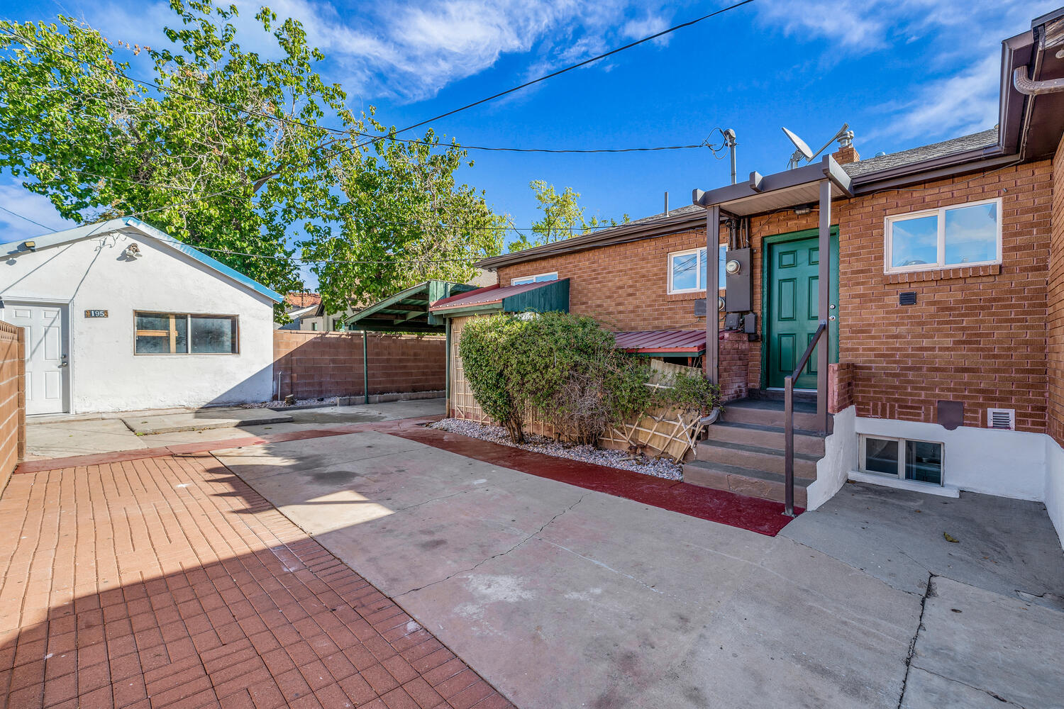 ST GEORGE TOWNSITE - Residential Income