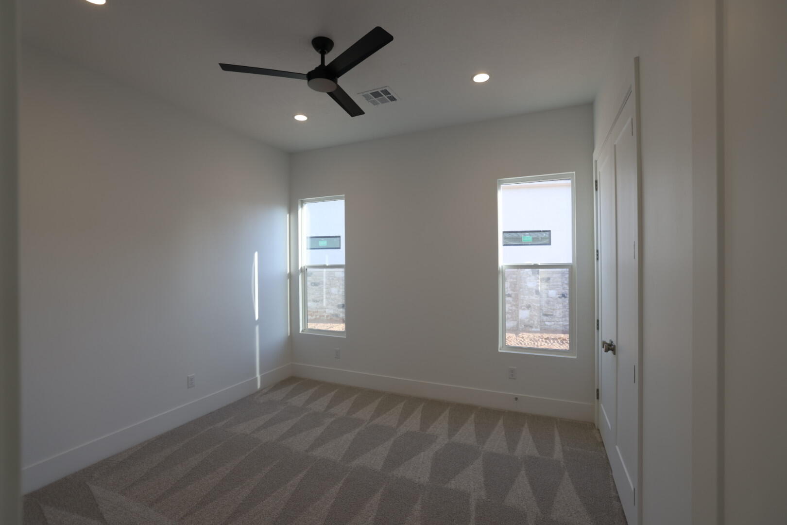 HAWKEYE POINTE SUB - Residential