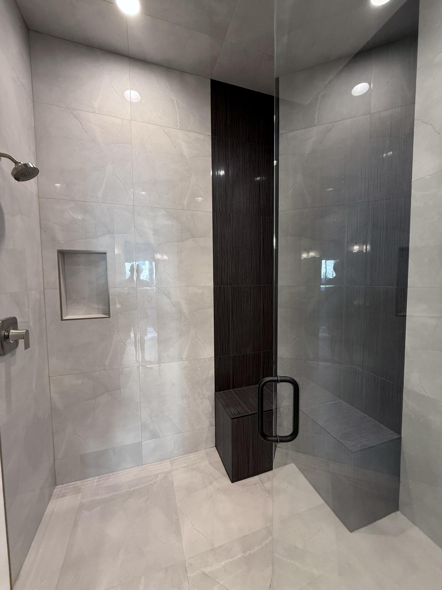 HAWKEYE POINTE SUB - Residential