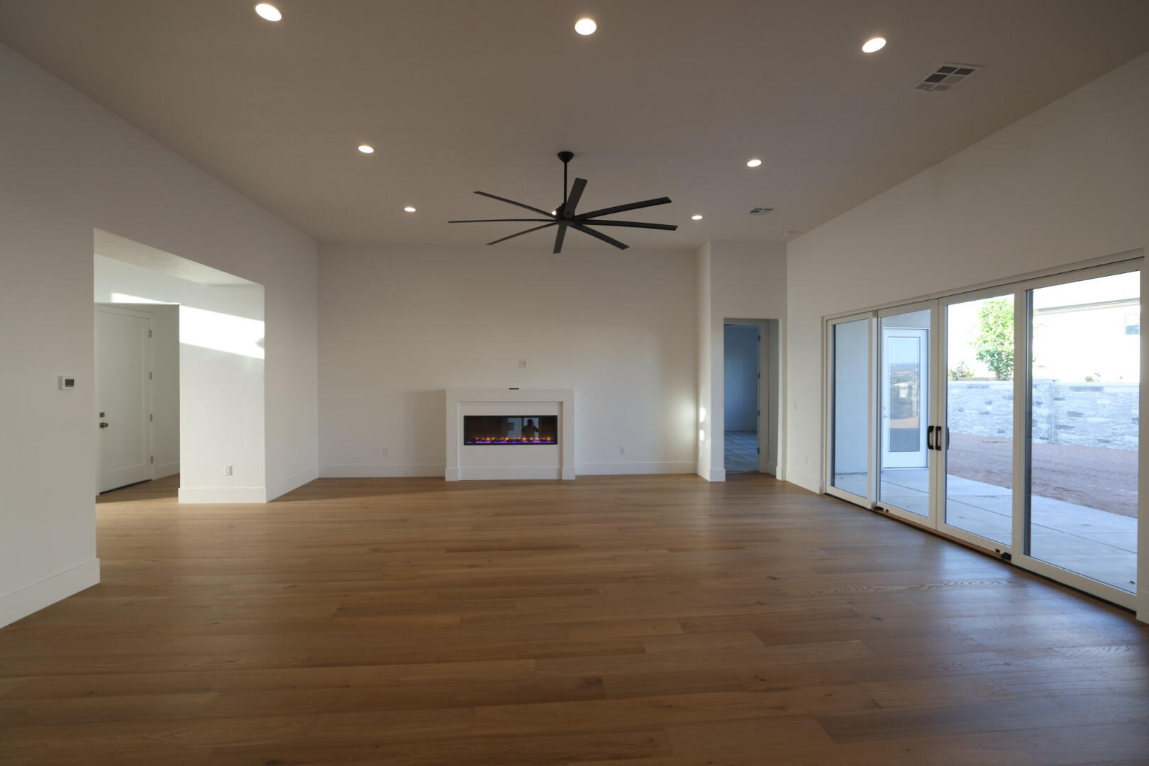 HAWKEYE POINTE SUB - Residential