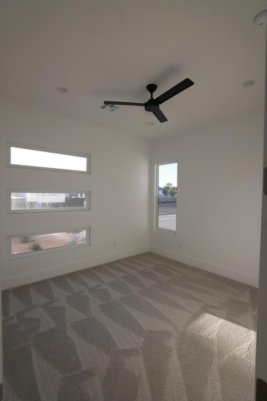 HAWKEYE POINTE SUB - Residential