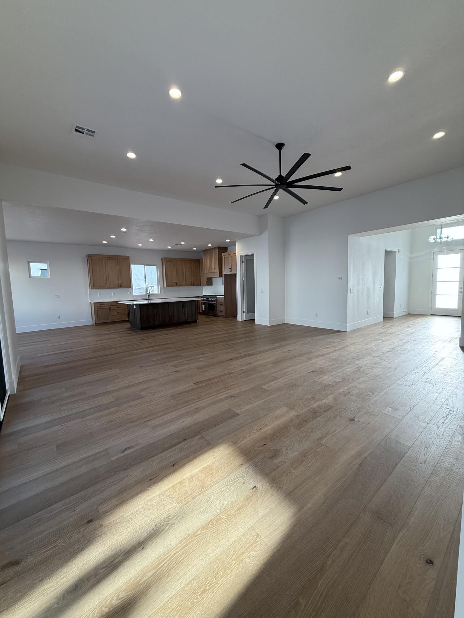 HAWKEYE POINTE SUB - Residential