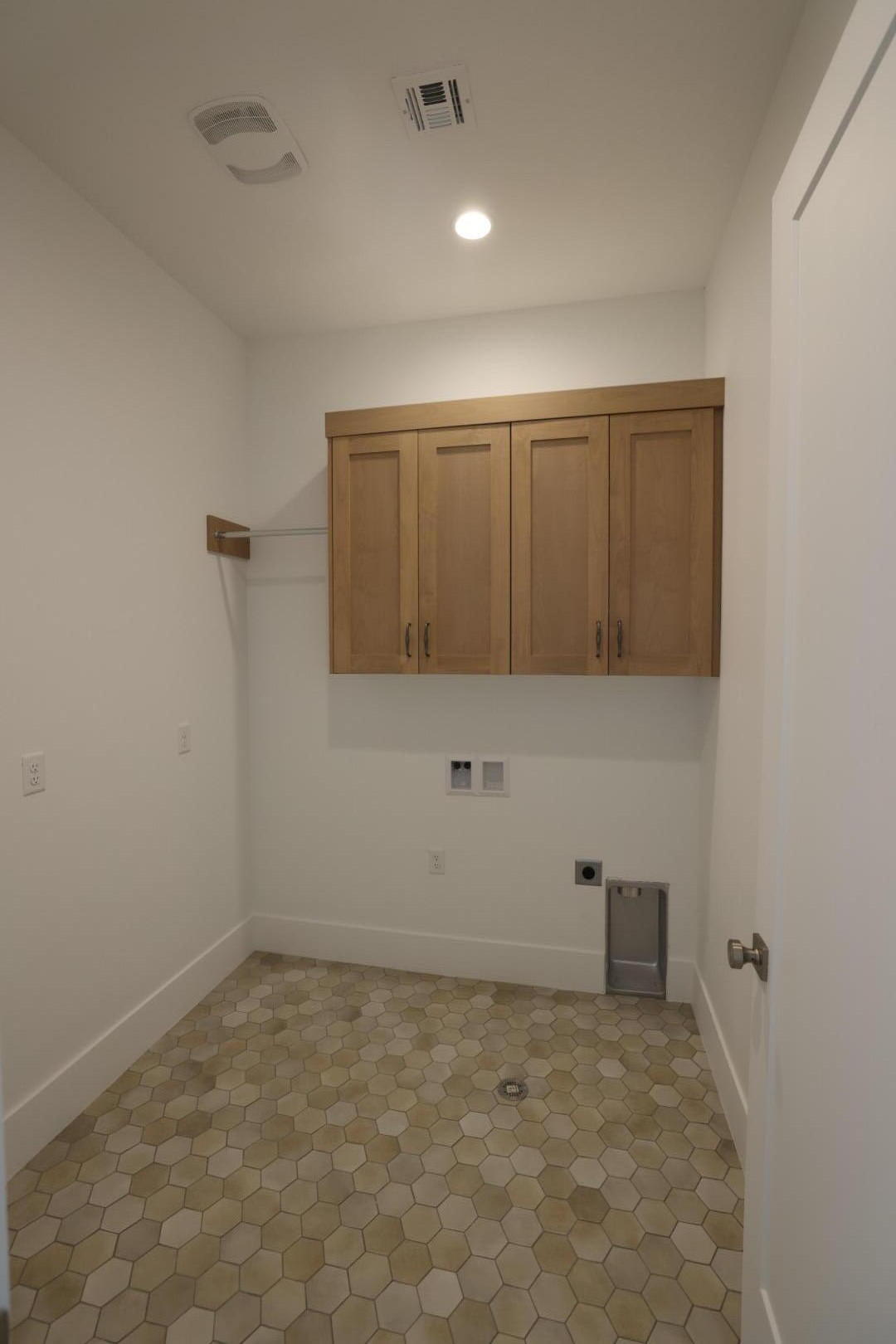 HAWKEYE POINTE SUB - Residential