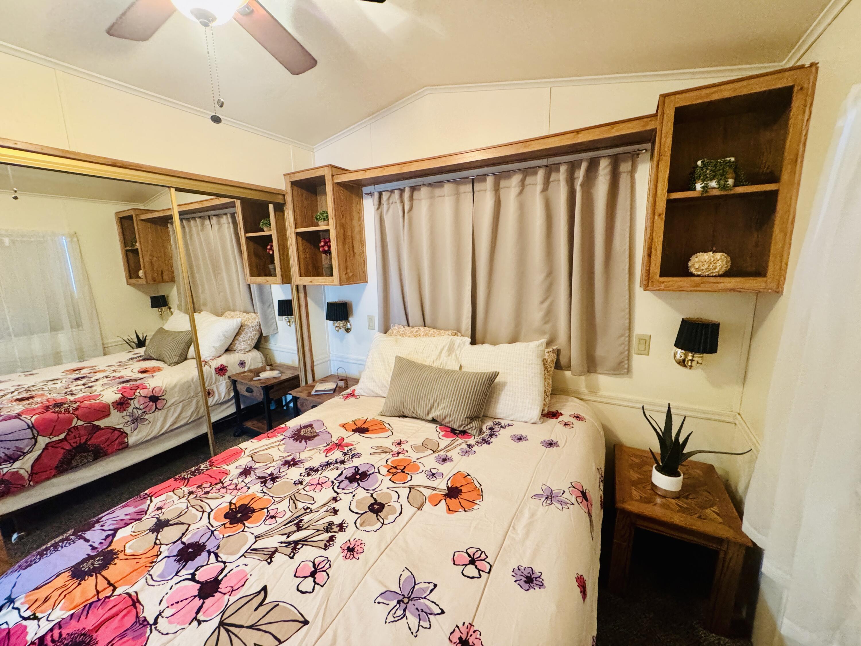 CANYON BREEZE RV RESORT - Residential