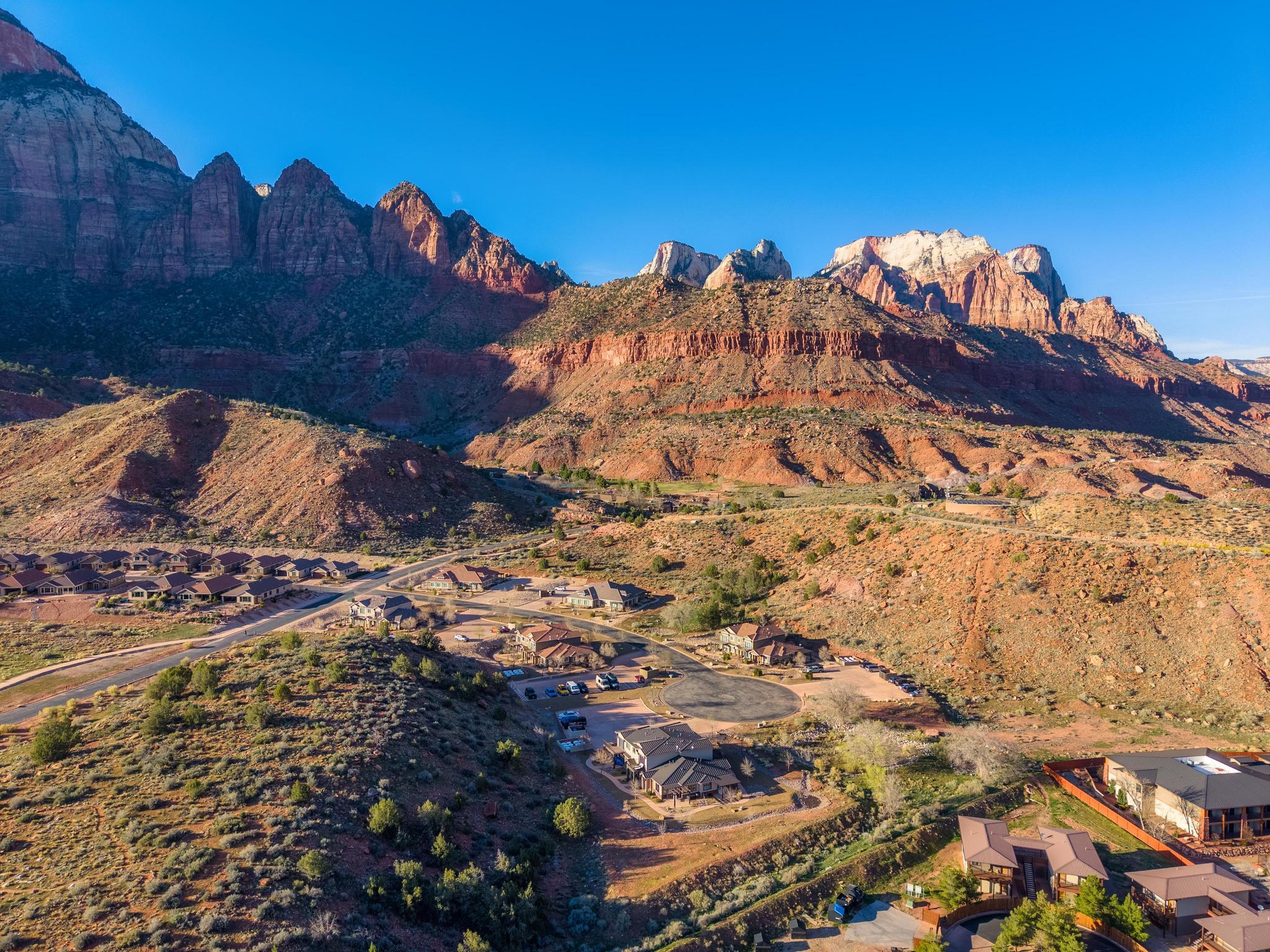 MOENAVE CONDO - Residential