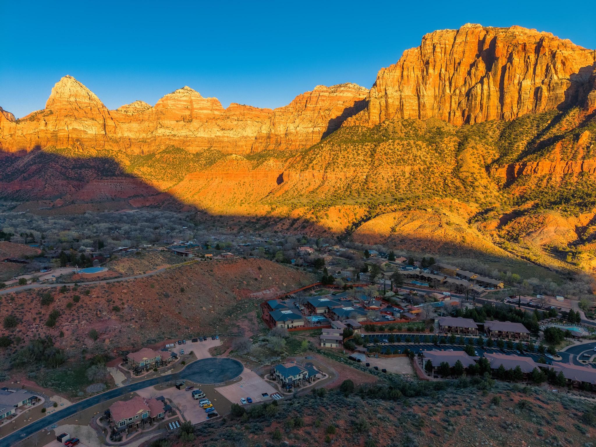 MOENAVE CONDO - Residential