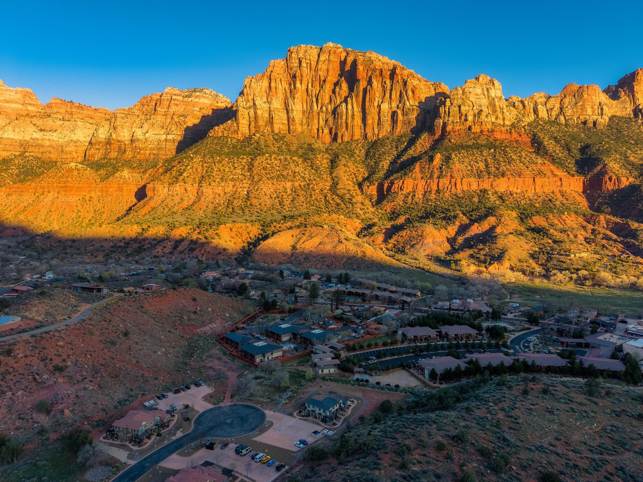 MOENAVE CONDO - Residential