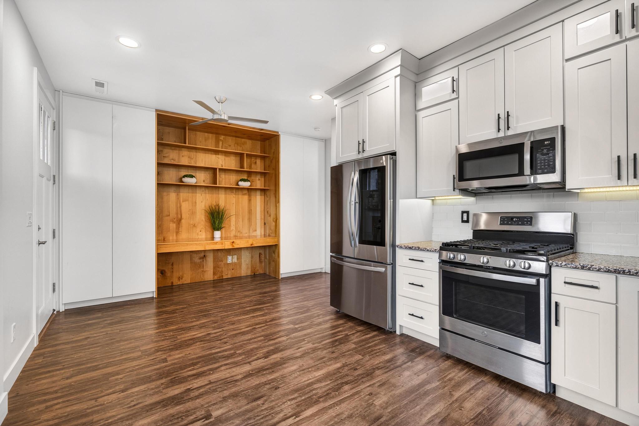 MOENAVE CONDO - Residential