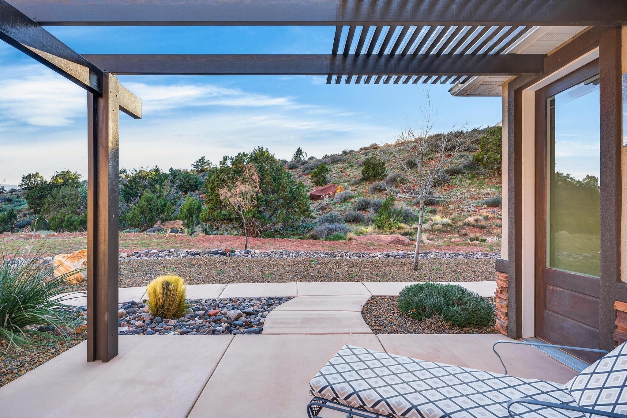 MOENAVE CONDO - Residential