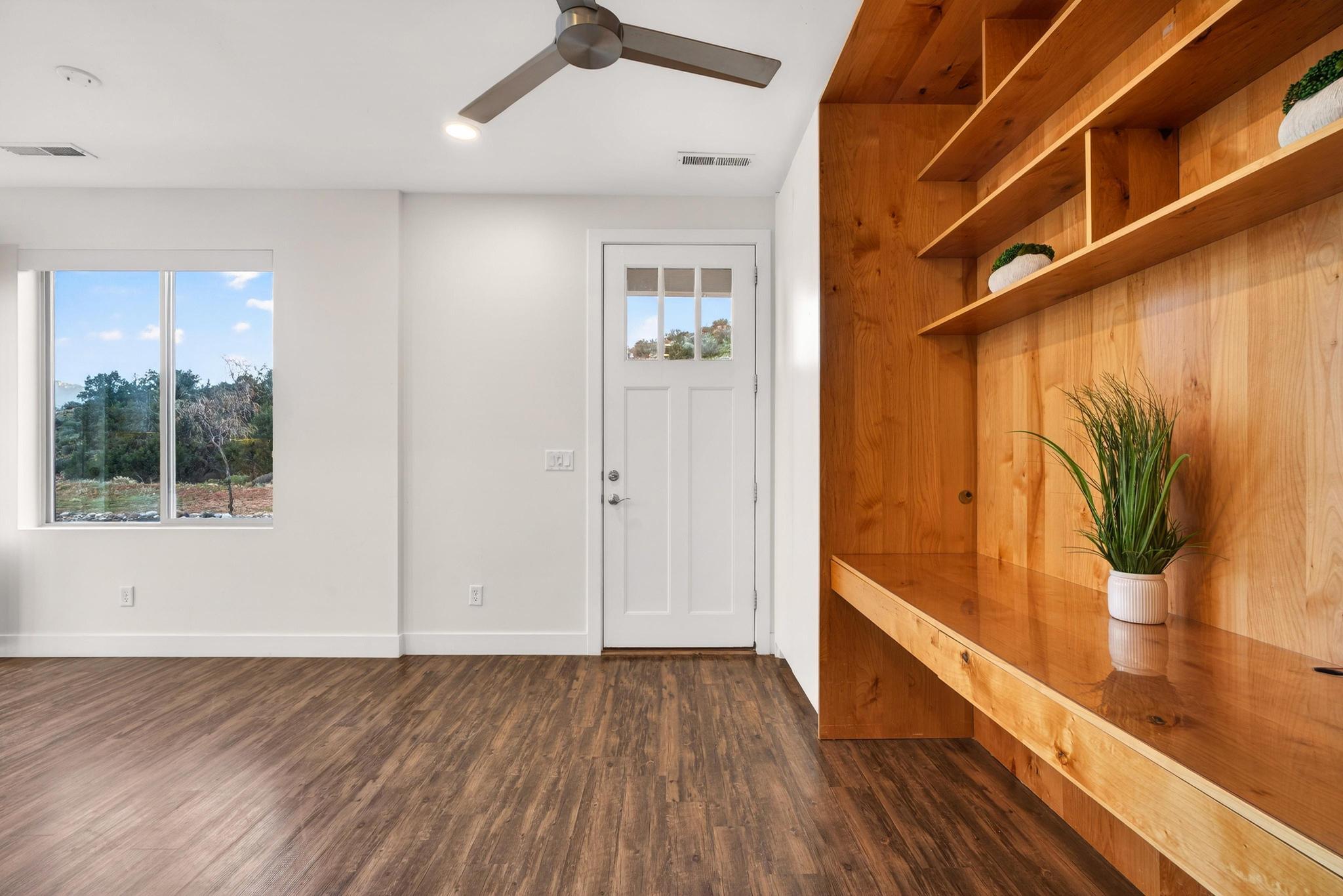 MOENAVE CONDO - Residential