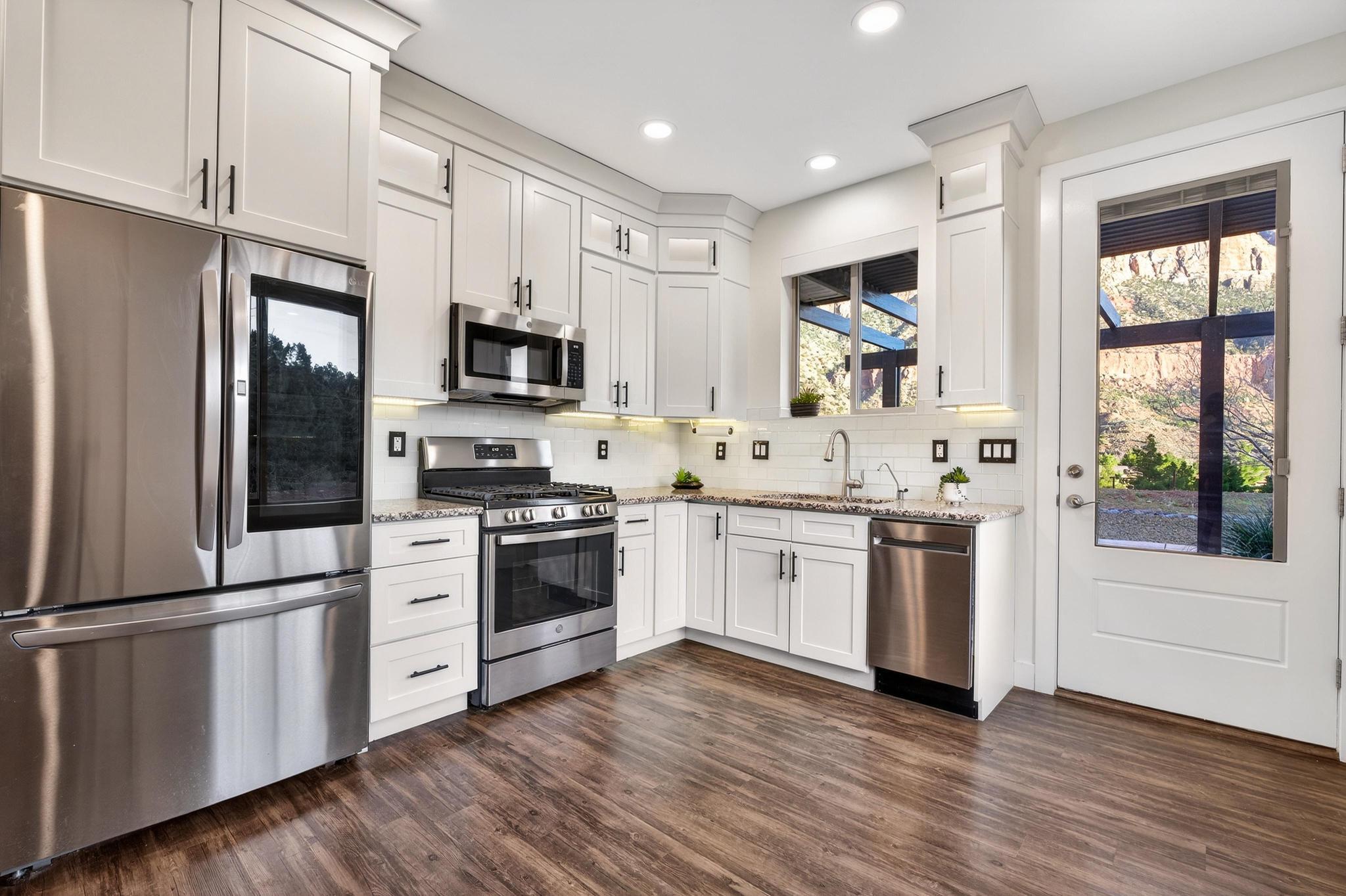 MOENAVE CONDO - Residential