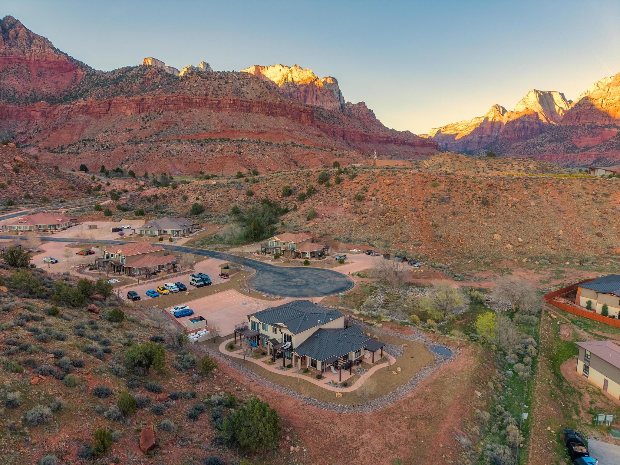 MOENAVE CONDO - Residential