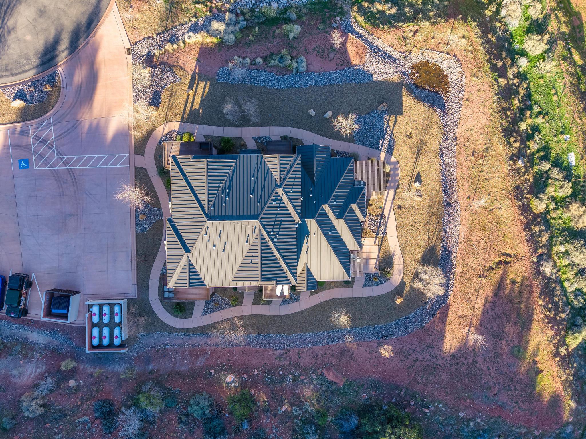 MOENAVE CONDO - Residential