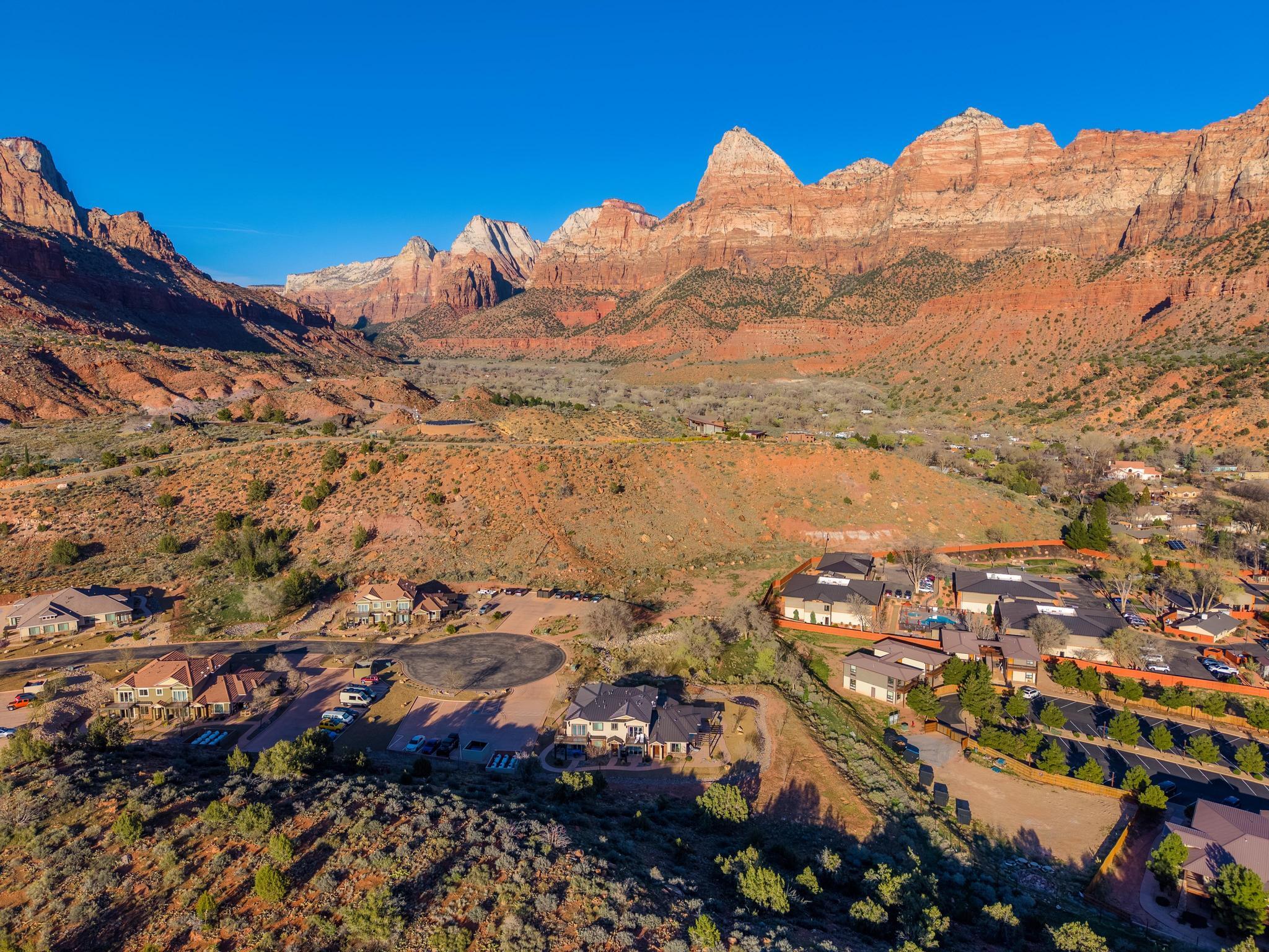 MOENAVE CONDO - Residential