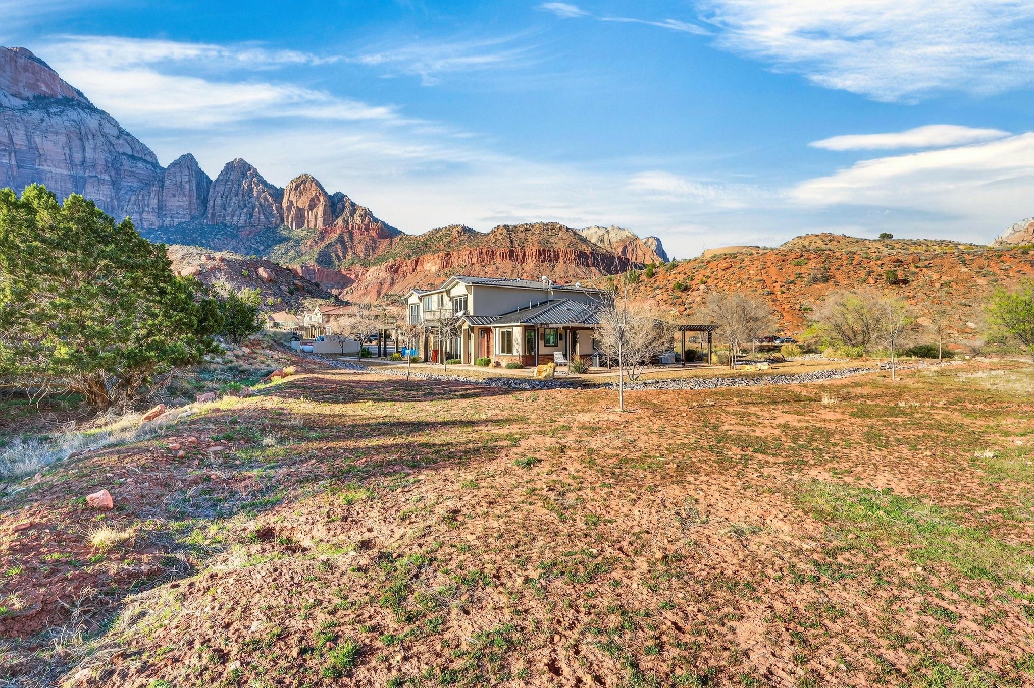 MOENAVE CONDO - Residential