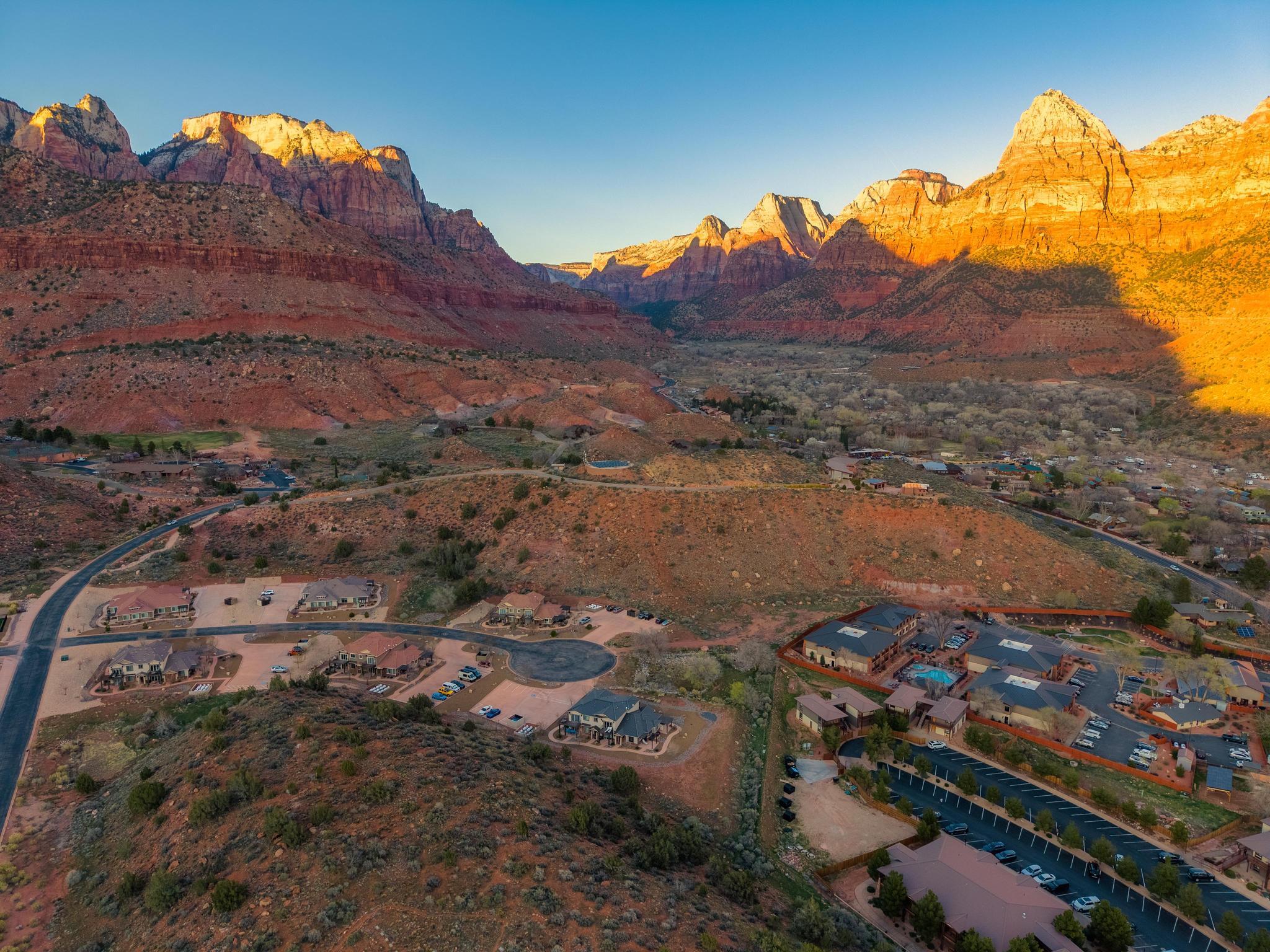 MOENAVE CONDO - Residential