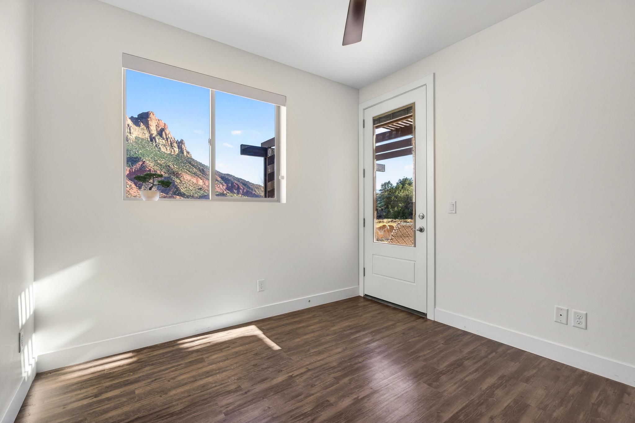 MOENAVE CONDO - Residential