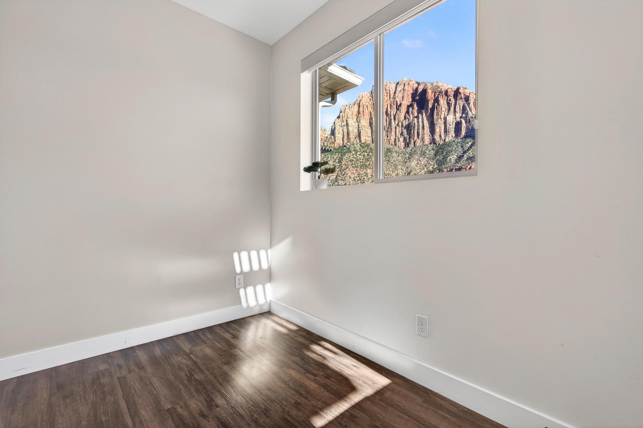 MOENAVE CONDO - Residential