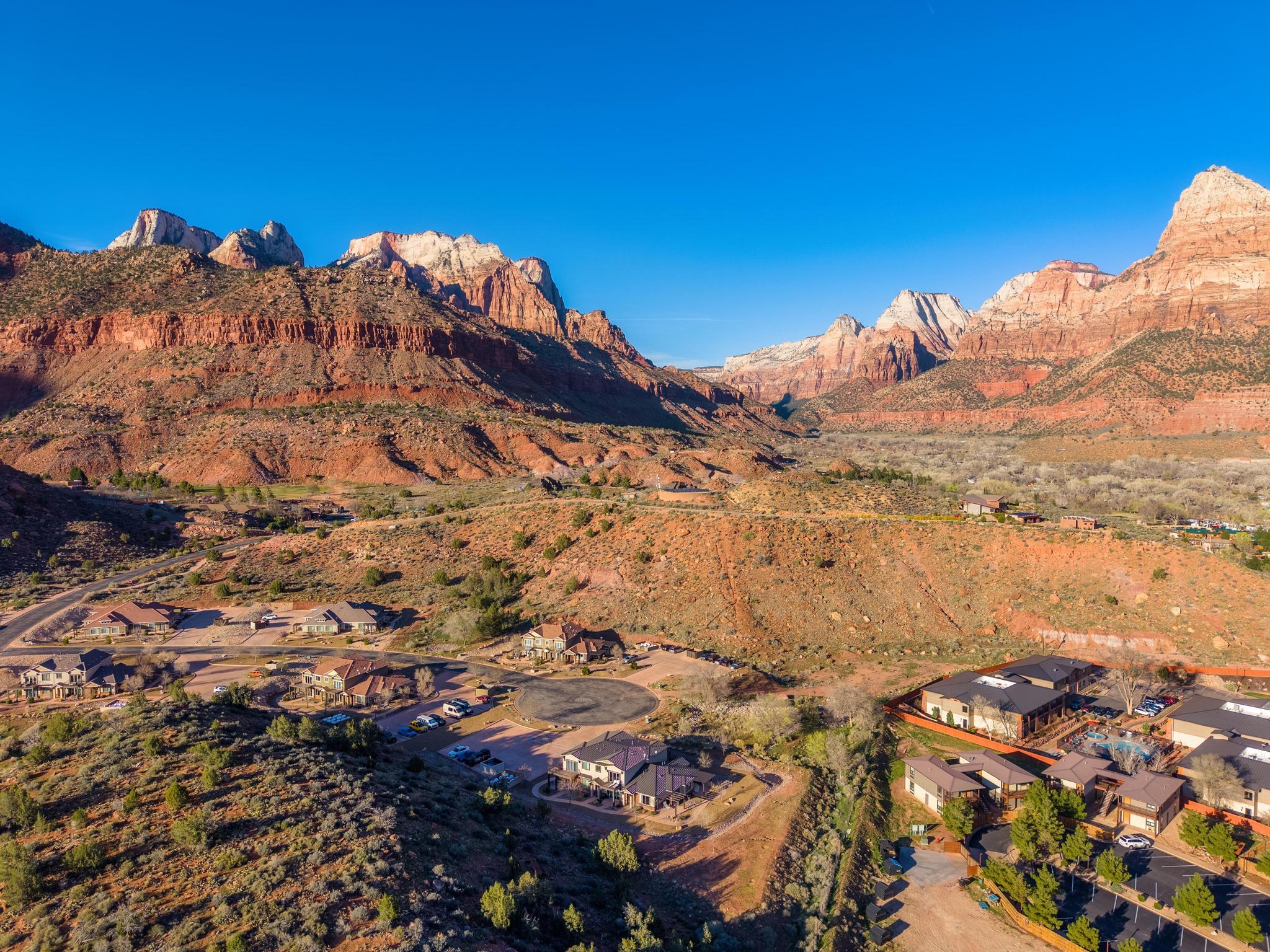 MOENAVE CONDO - Residential