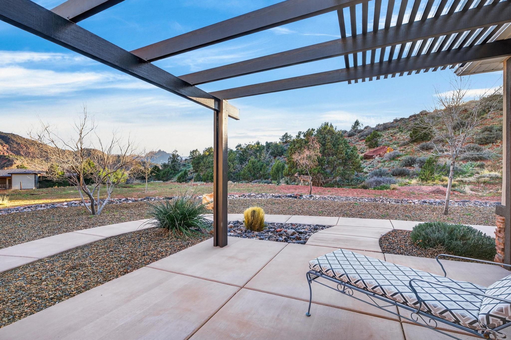 MOENAVE CONDO - Residential