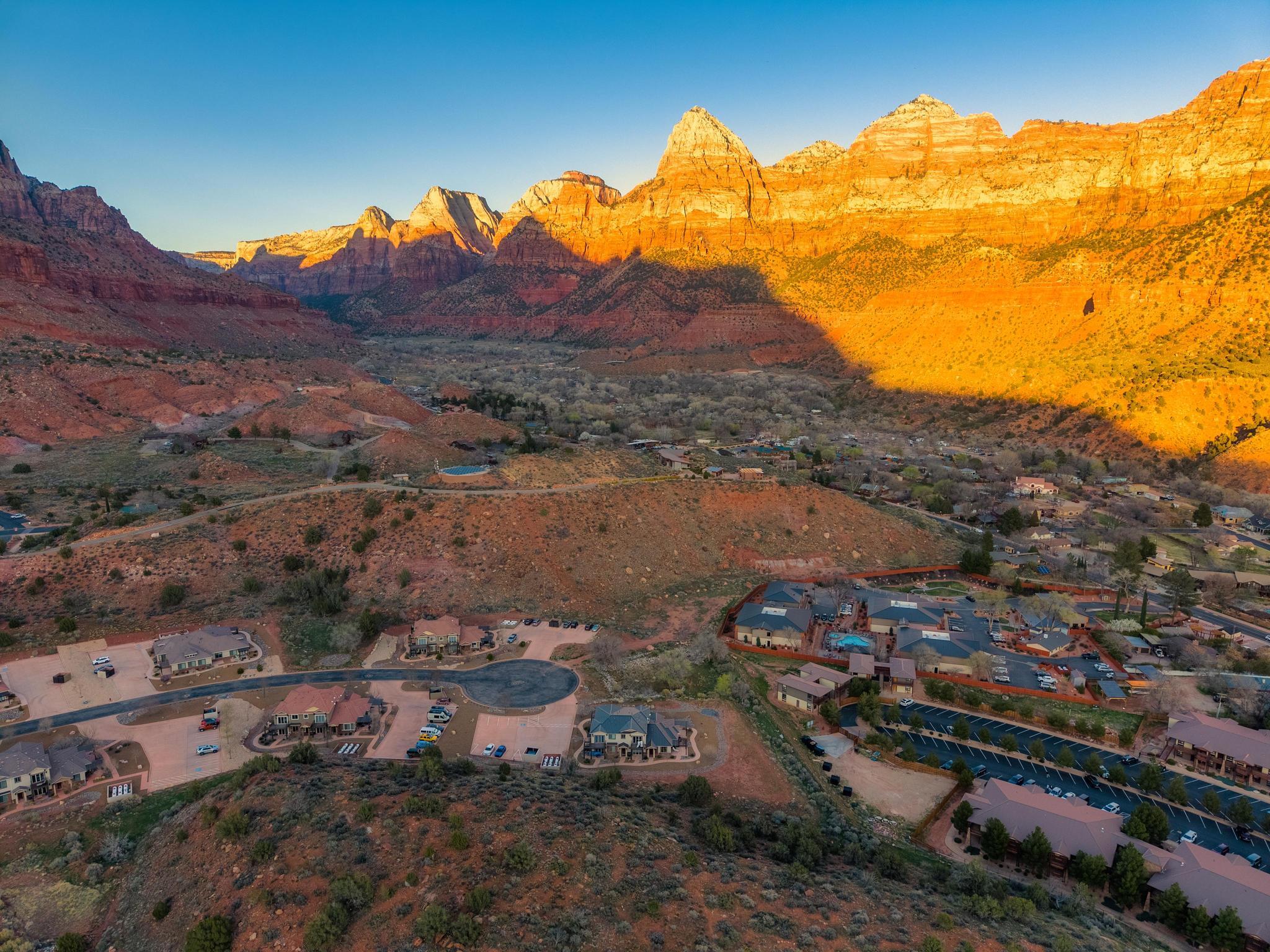 MOENAVE CONDO - Residential