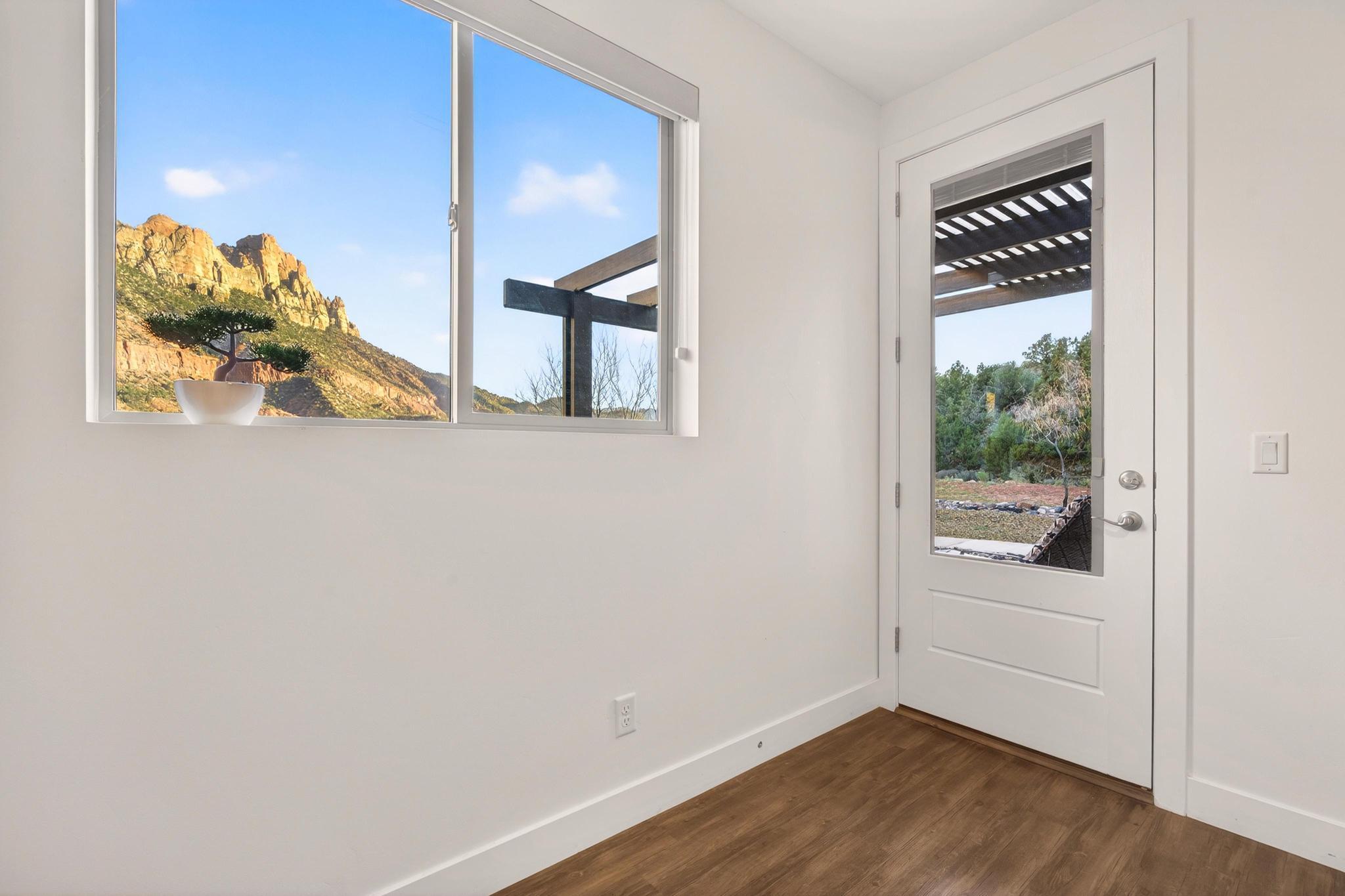 MOENAVE CONDO - Residential