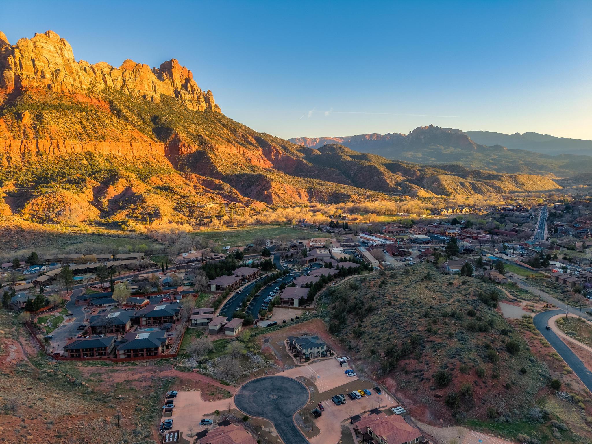 MOENAVE CONDO - Residential