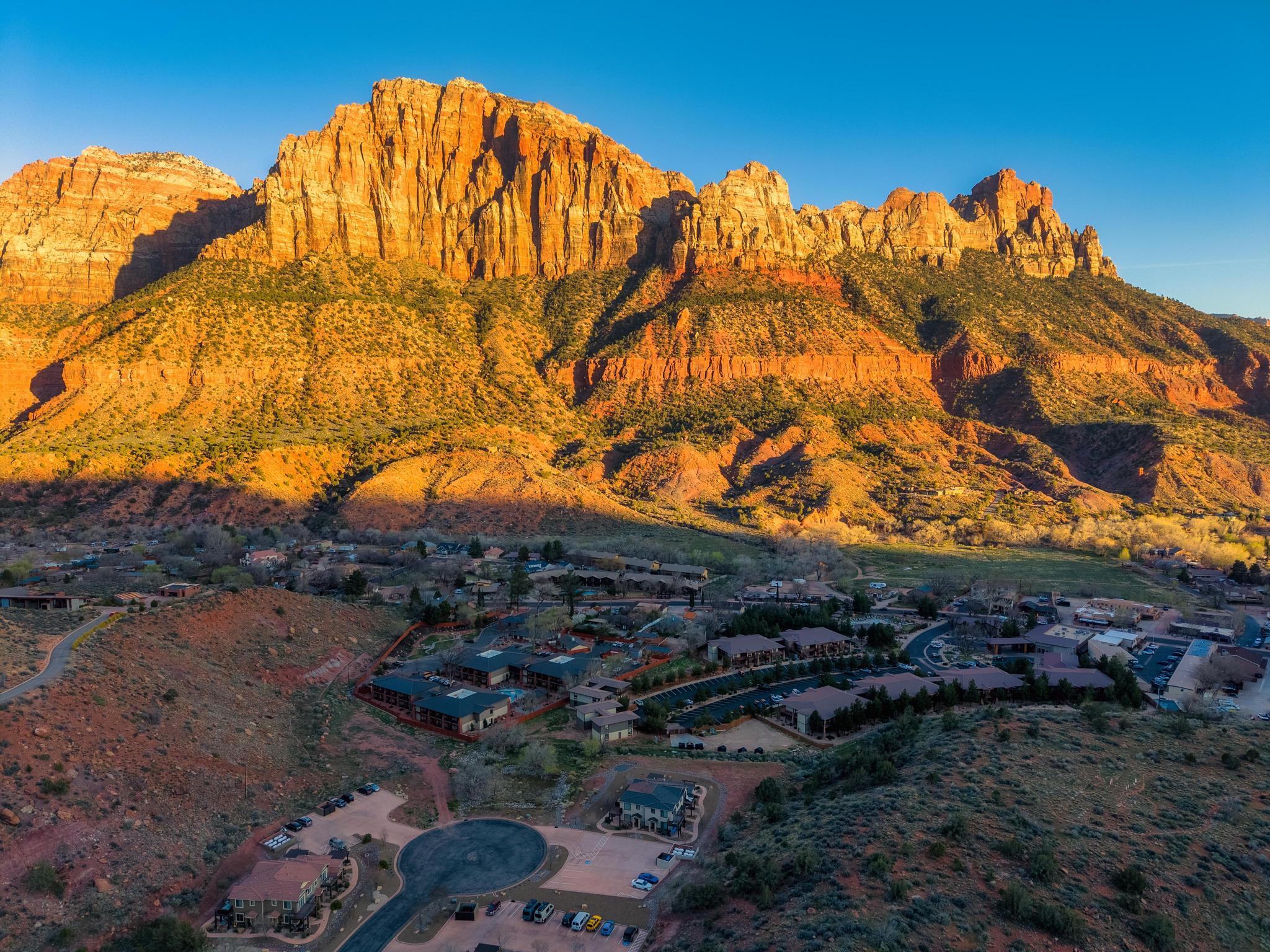 MOENAVE CONDO - Residential