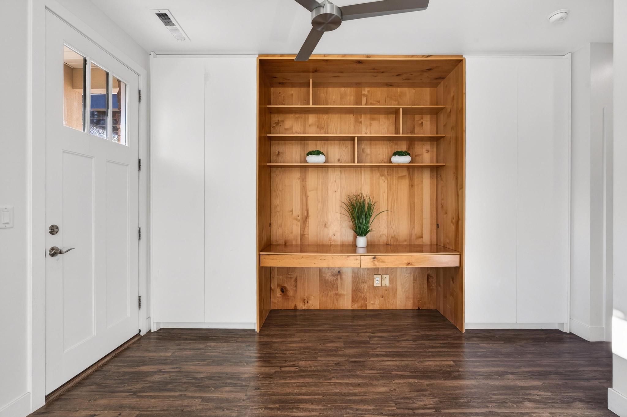 MOENAVE CONDO - Residential