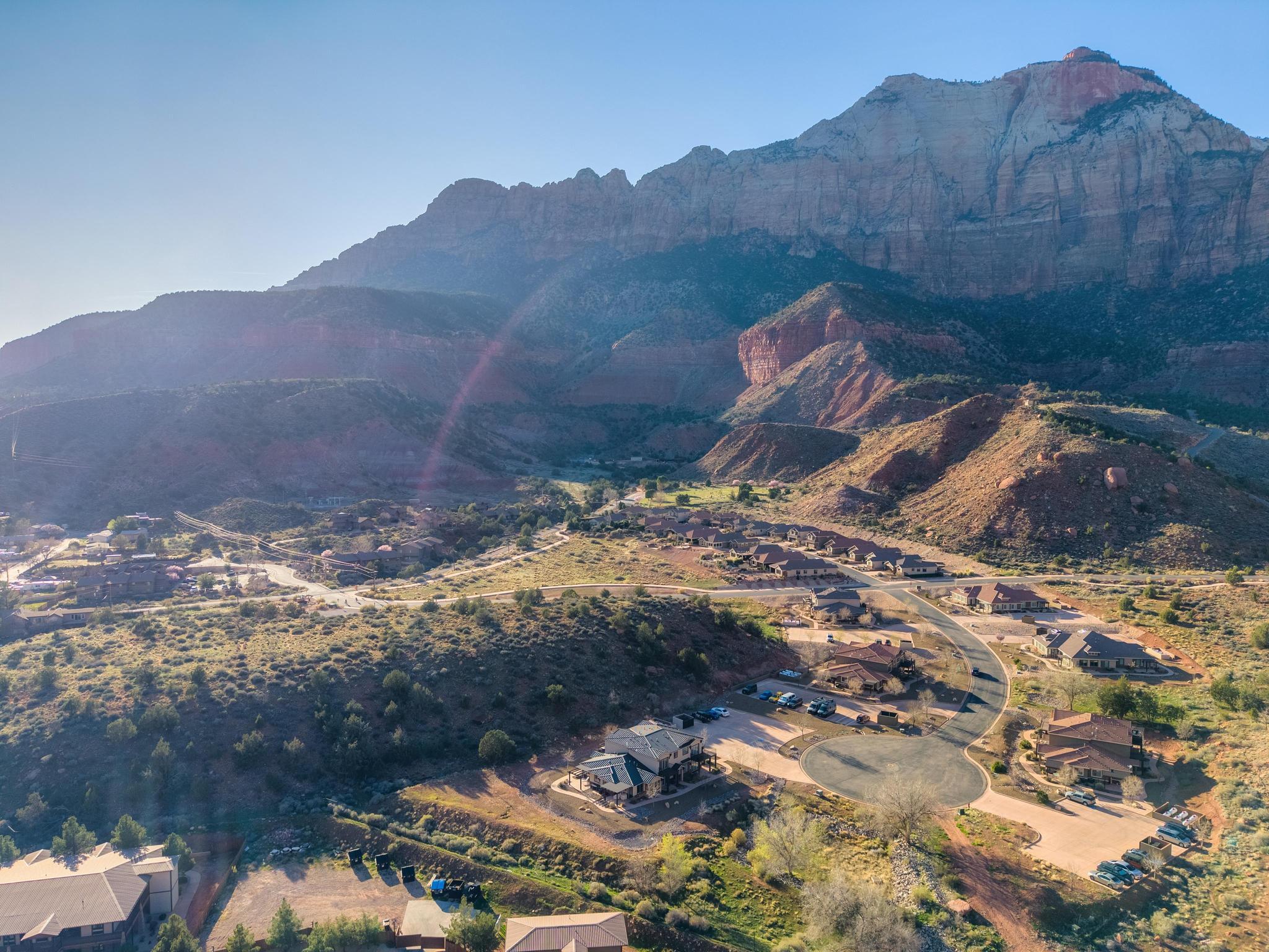 MOENAVE CONDO - Residential