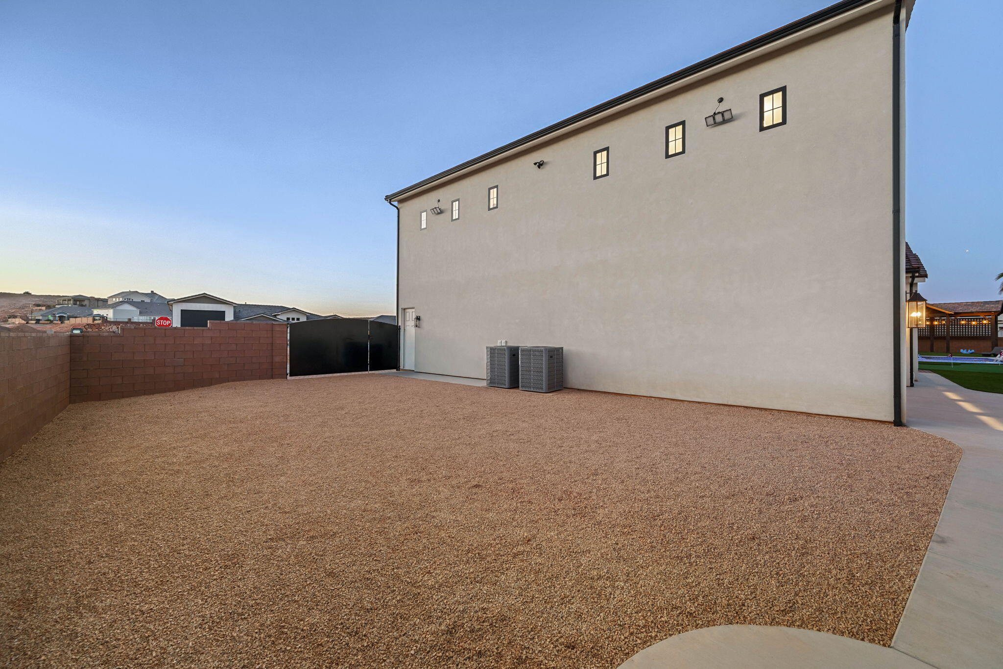 HOMESTEADS AT STUCKI FARMS - Residential