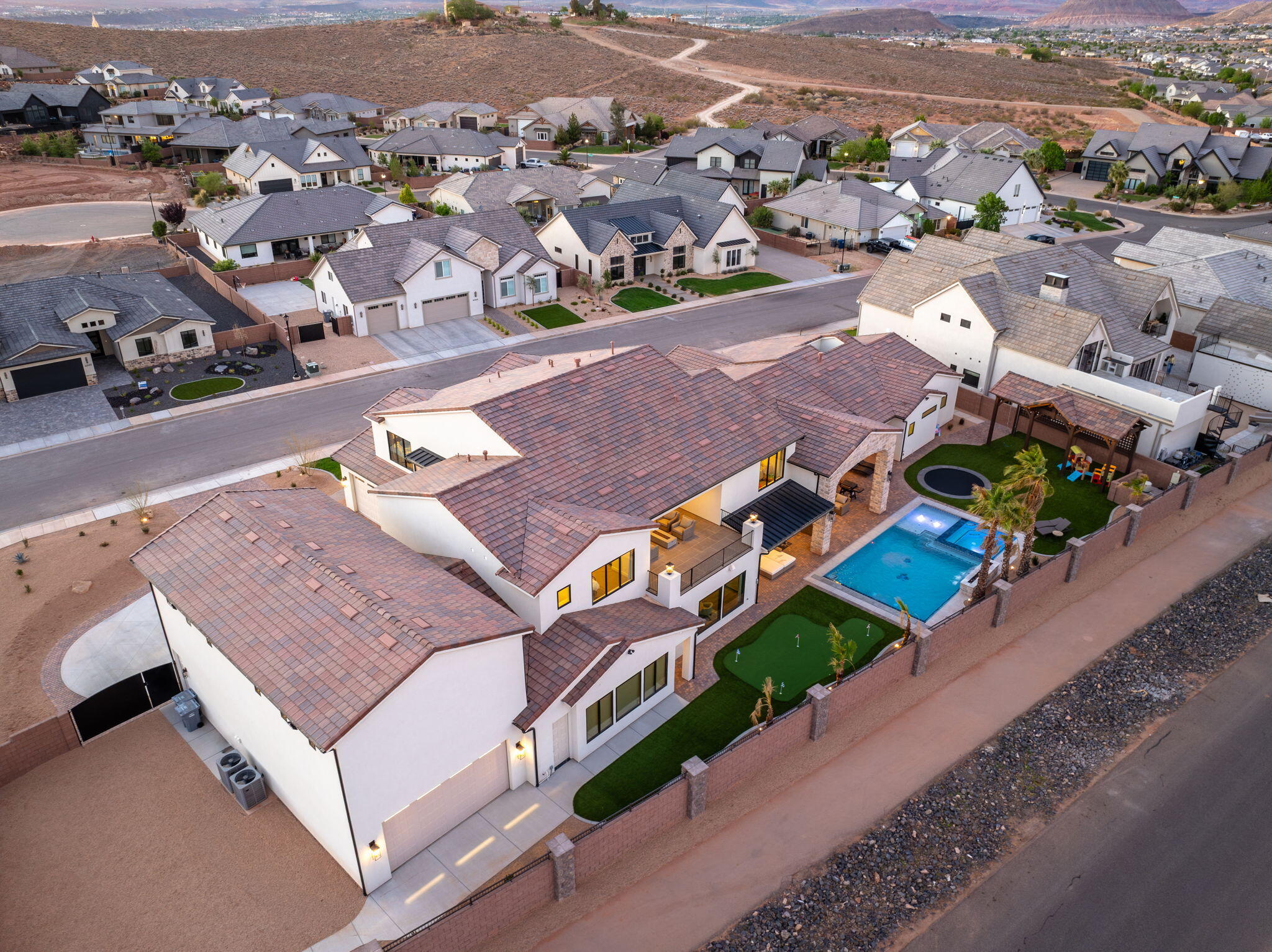 HOMESTEADS AT STUCKI FARMS - Residential