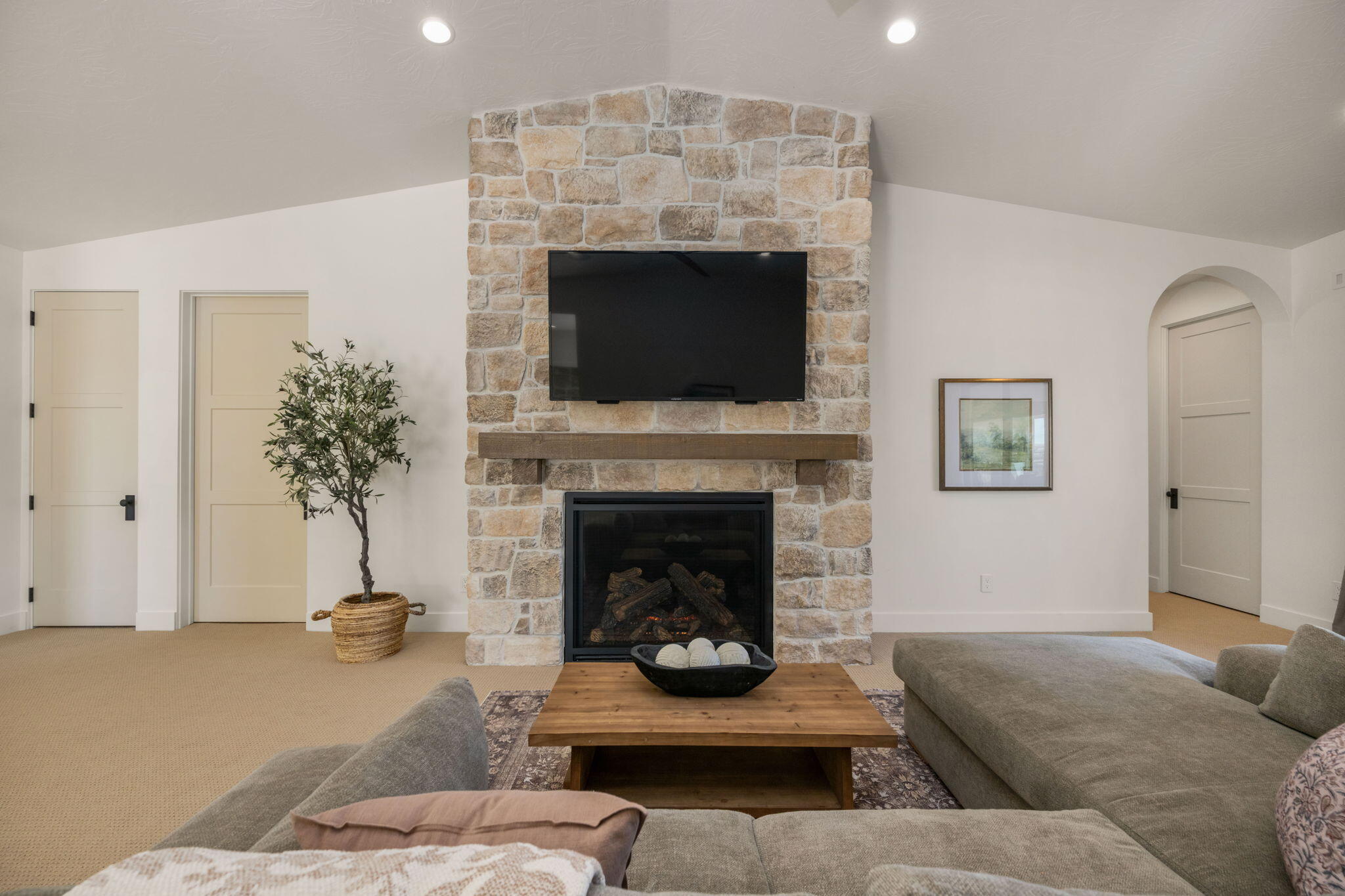 HOMESTEADS AT STUCKI FARMS - Residential