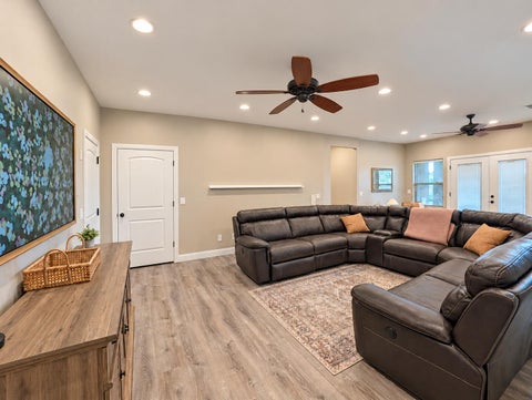 Tiny photo for 1564 S Aspen Way, Washington, UT 84780 (MLS # 26-277336)