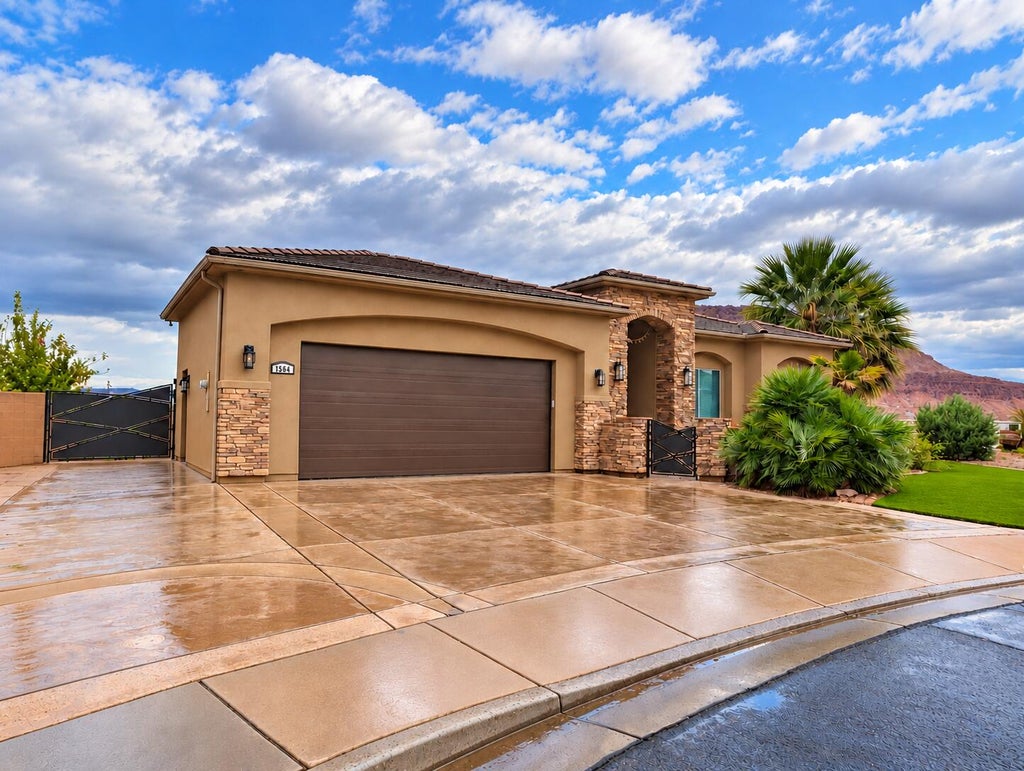 Photo of 1564 S Aspen Way, Washington, UT 84780 (MLS # 26-277336)