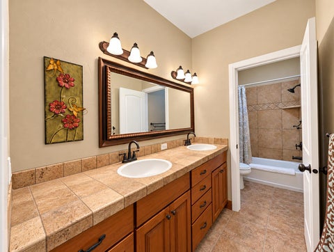 Tiny photo for 1564 S Aspen Way, Washington, UT 84780 (MLS # 26-277336)