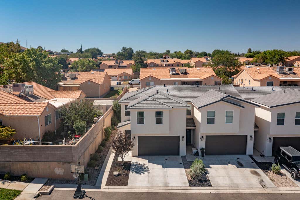 Photo of 686 N 275 W 7 #7, La Verkin, UT 84745 (MLS # 26-274856)