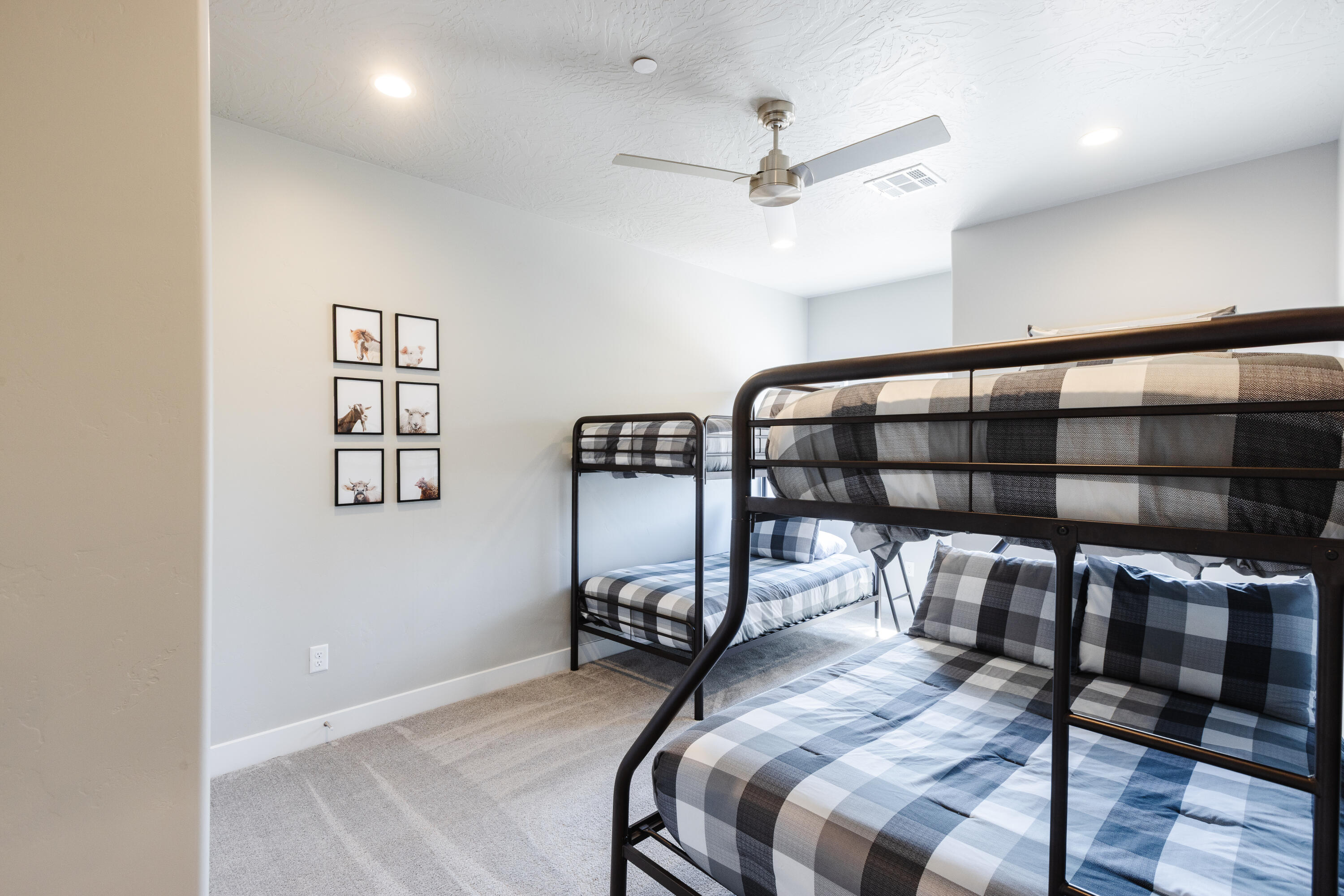 ZION VILLAGE TWHM - Residential